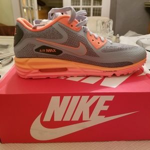 Women's Nike Air Max Lunar 90.